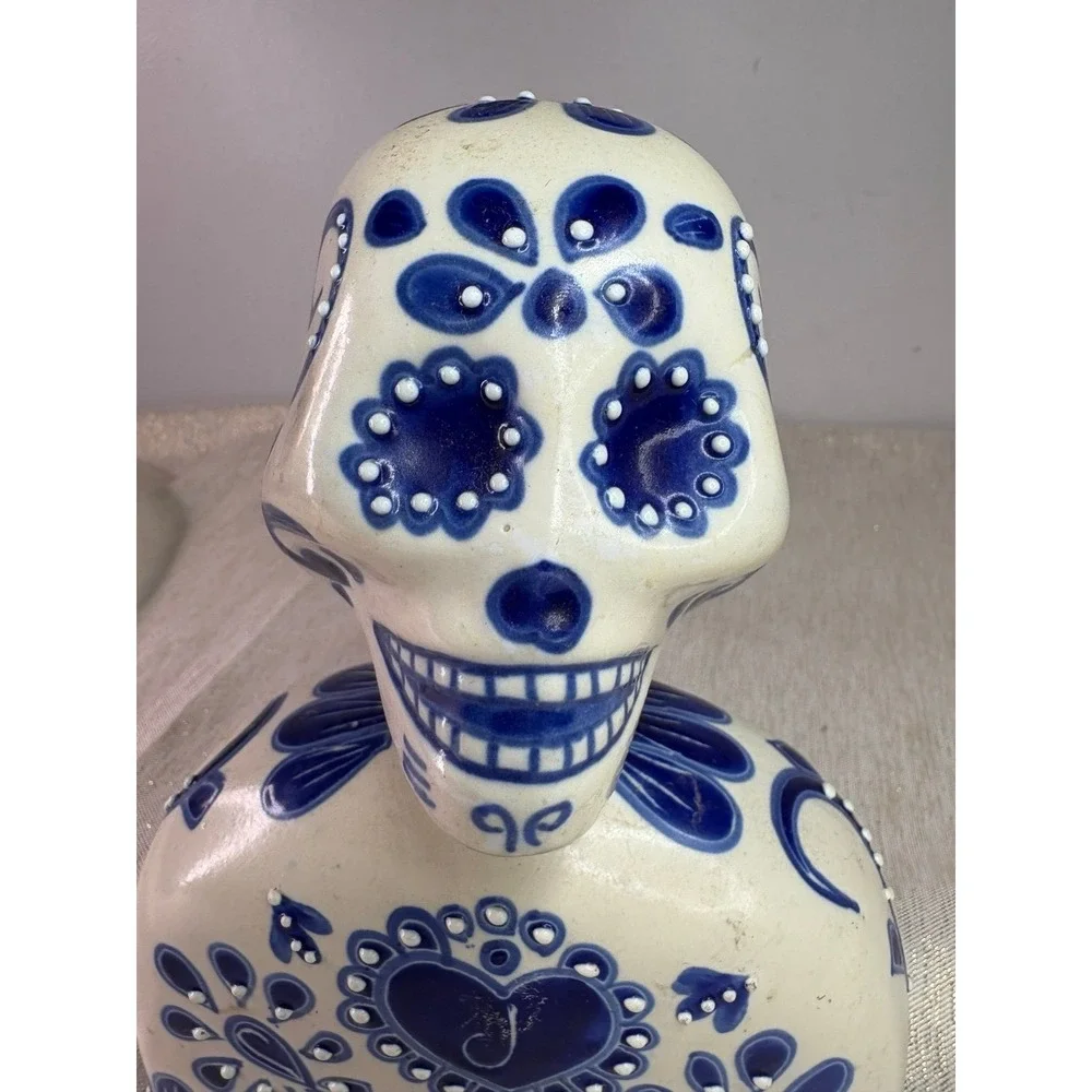 Los Azulejos Skelly Talavera Head Anejo  empty bottle